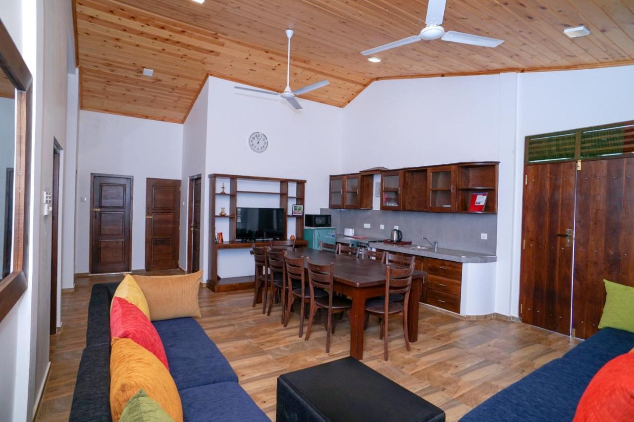 מיריסה Surf Sea Breeze Apartments מראה חיצוני תמונה